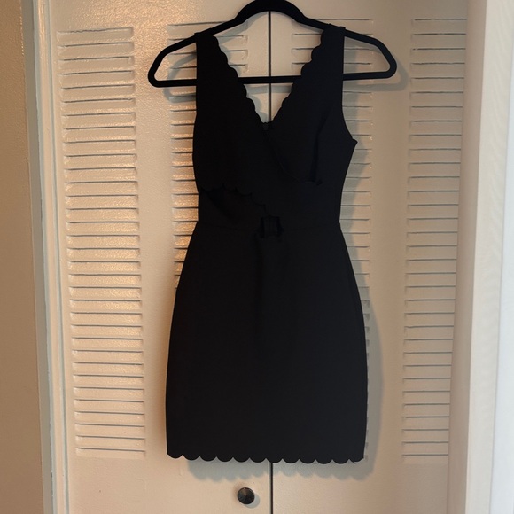 Topshop Black Scalloped Mini Dress - Picture 3 of 8